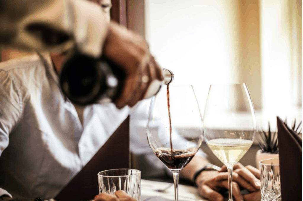 things to know about wine and the keto diet